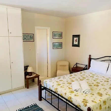 Marina House Fársa
