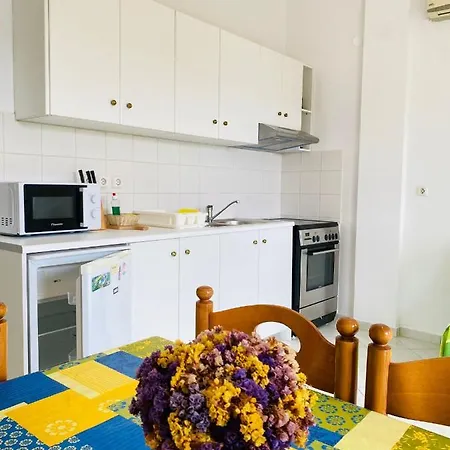 Marina House Fársa