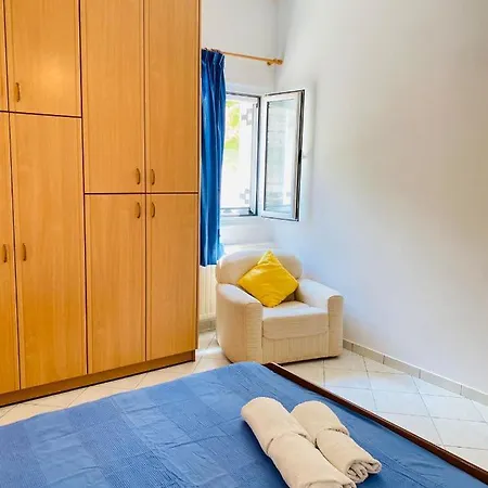 Marina House 아파트 Fársa