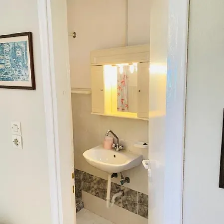 Marina House Fársa
