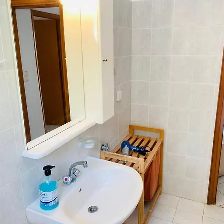 아파트 Marina House