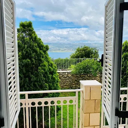 아파트 Marina House Fársa