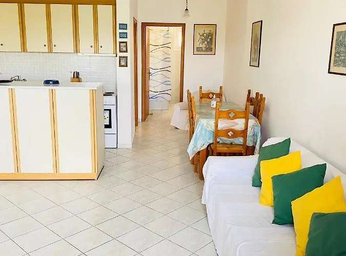 Marina House 아파트