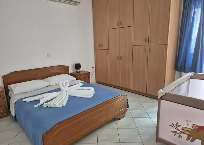 Marina House 아파트