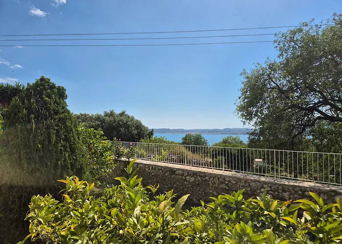 Marina House 아파트