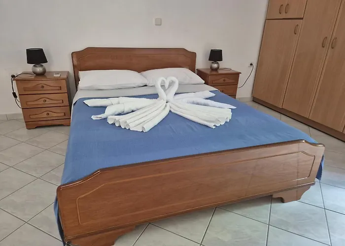 Marina House 아파트 Fársa