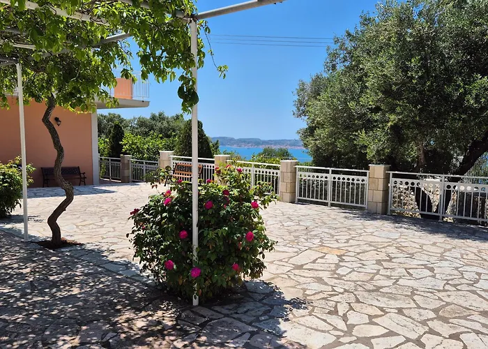 Marina House 아파트 Fársa