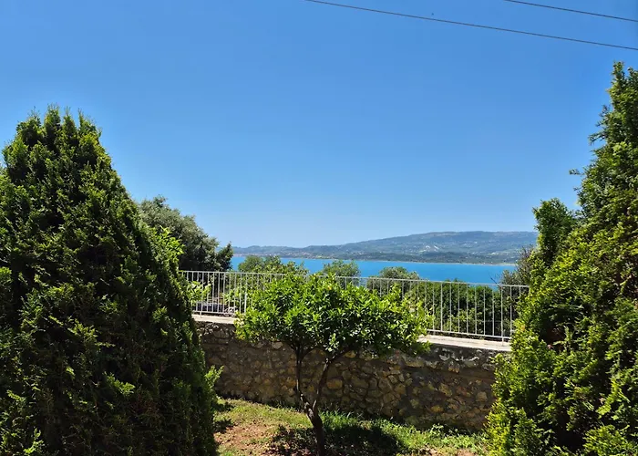 아파트 Marina House Fársa