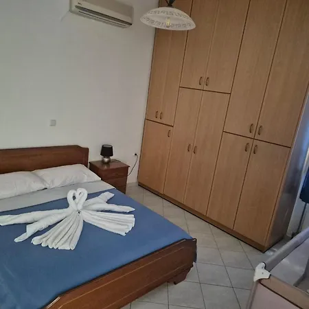Marina House Apartament *